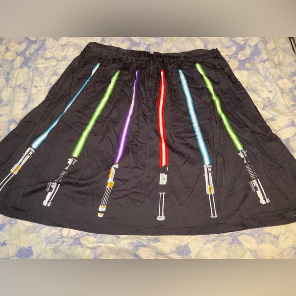 Her Universe Star Wars Retro Lightsaber Skirt Plus Size - Picture 3 of 7